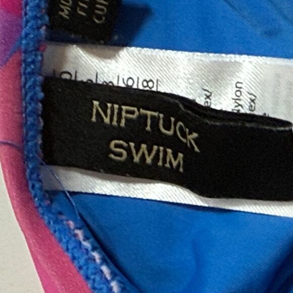 NipTuck Joanne One Piece Swimsuit Womens Sz 8 Floral Beachwear Vacation Resort - Picture 6 of 9